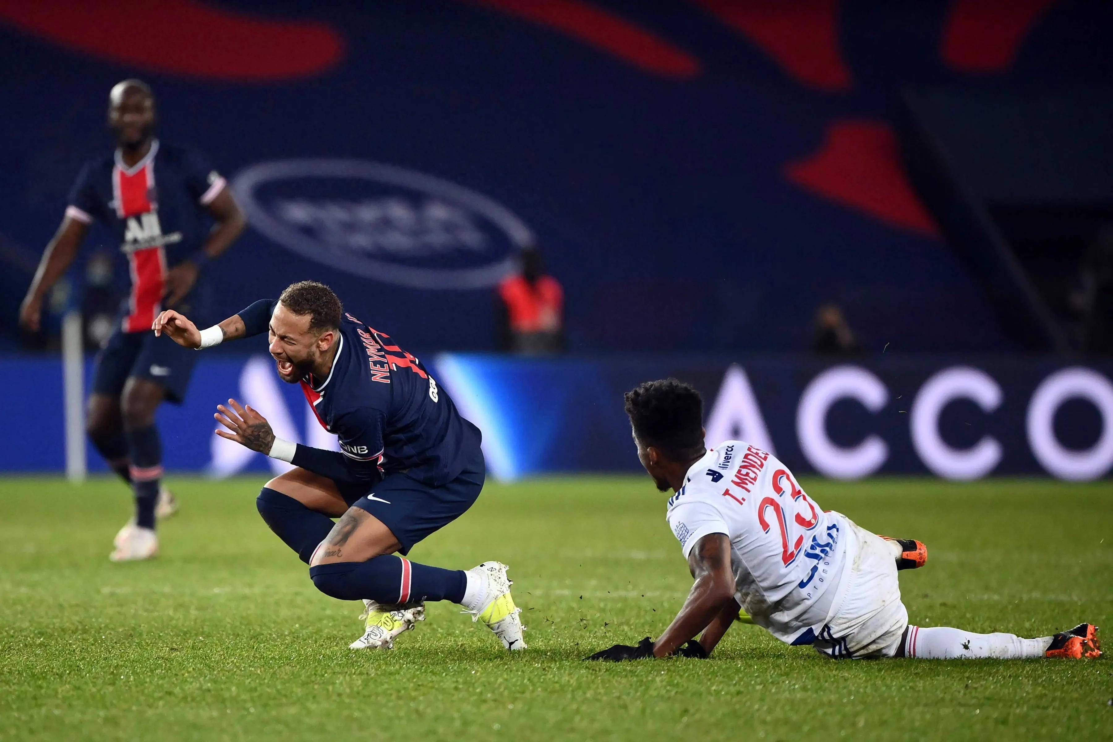 巴黎圣日耳曼集结日单刀错失，志在欧冠名次提升，底气十足，阵容厚度经受考验的简单介绍